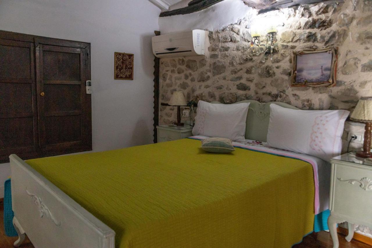Bujtina Kodiket Guesthouse بيرات المظهر الخارجي الصورة